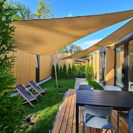 Domki Pod Zaglami Rewal Exteriör bild