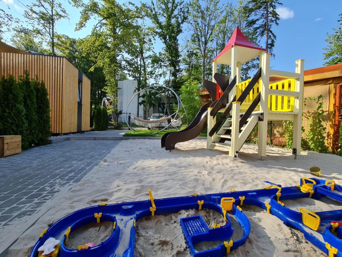 Domki Pod Zaglami Rewal Exteriör bild